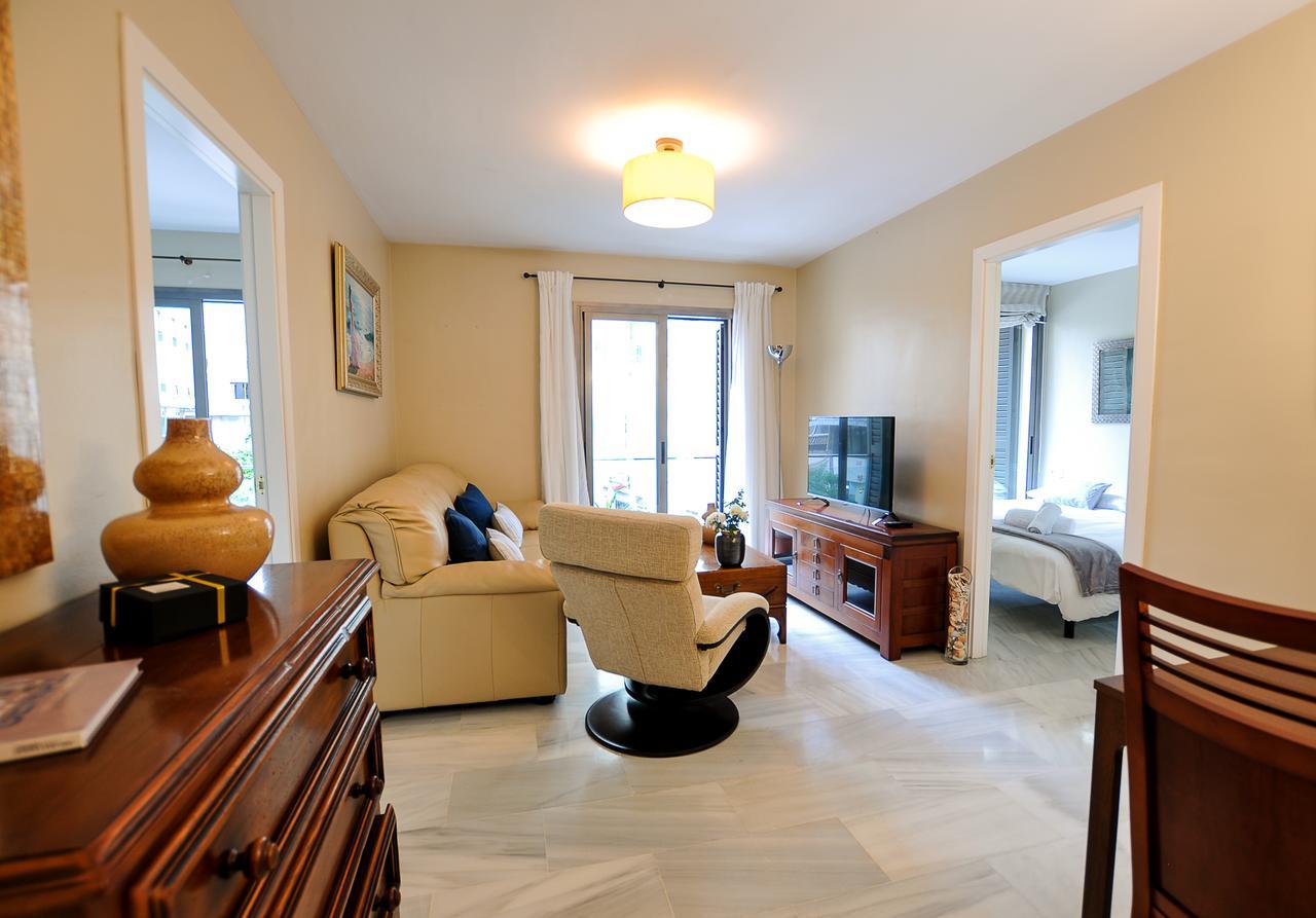 Апартаменты Acogedor Apartamento Junto A Calle Larios By Renthas Малага Экстерьер фото